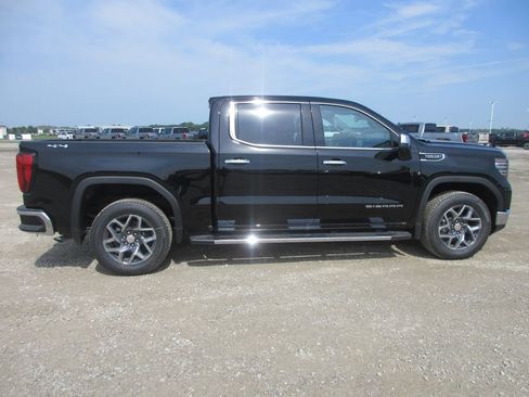 New 2026 GMC Sierra 1500 SLT w/ SLT Premium Plus Package AWD/4WD image 3