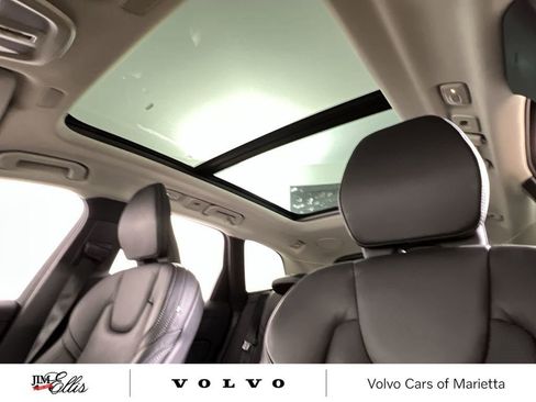 Certified 2023 Volvo XC60 B5 Ultimate image 18