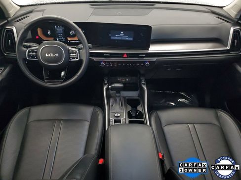 Used 2024 Kia Sorento S w/ Panoramic Sunroof Package FWD image 14