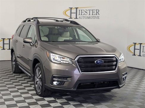 Used 2022 Subaru Ascent Limited w/ Technology Package image 2