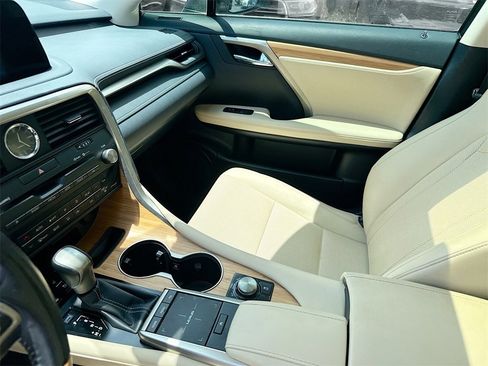 Used 2021 Lexus RX 350L FWD w/ Premium Package image 26