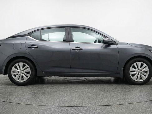 Used 2025 Nissan Sentra S FWD image 11