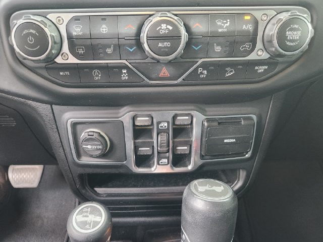 Used 2021 Jeep Wrangler Unlimited Sahara AWD/4WD image 21