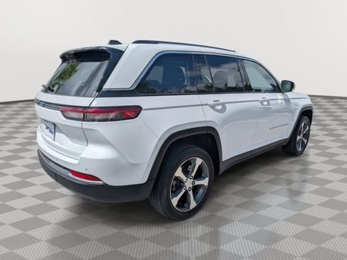 Used 2022 Jeep Grand Cherokee Limited 4xe w/ Luxury Tech Group II AWD/4WD image 5