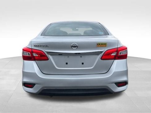 Used 2019 Nissan Sentra S image 6