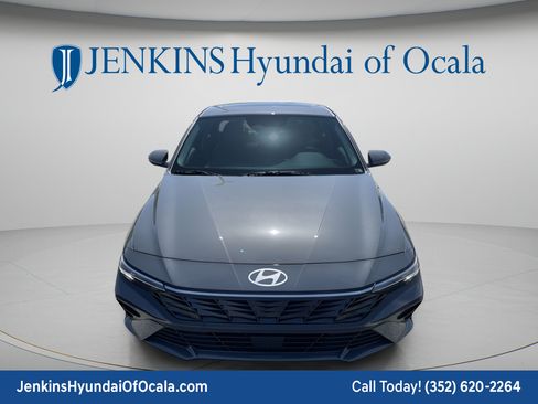New 2026 Hyundai Elantra Limited FWD image 15