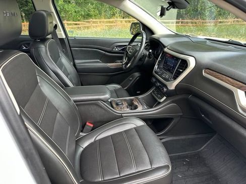 Used 2021 GMC Acadia Denali w/ Denali Ultimate Package AWD/4WD image 25