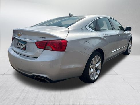 Used 2019 Chevrolet Impala Premier w/ Premier Convenience Package FWD image 4