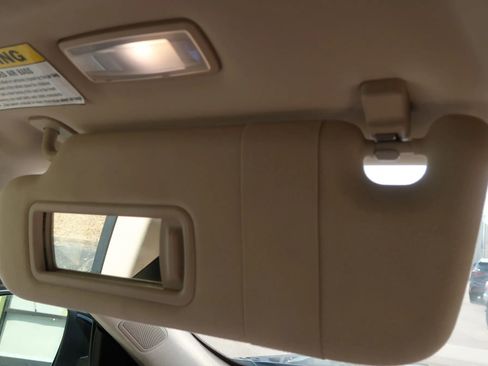 Used 2017 Maserati Levante w/ Luxury Package image 37