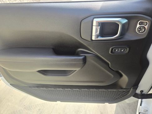 Used 2024 Jeep Wrangler Unlimited Sport AWD/4WD image 20
