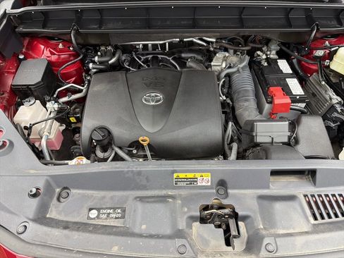 Used 2020 Toyota Highlander XLE AWD/4WD image 33