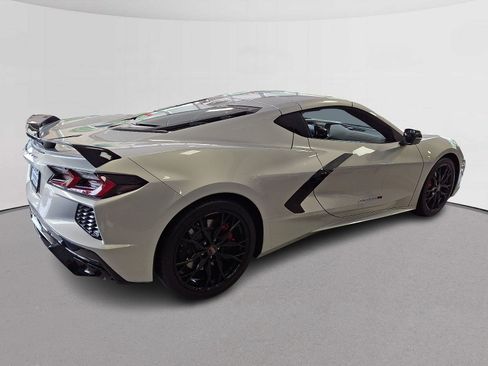 Used 2023 Chevrolet Corvette Stingray Premium Cpe w/ Z51 Performance Package RWD image 12