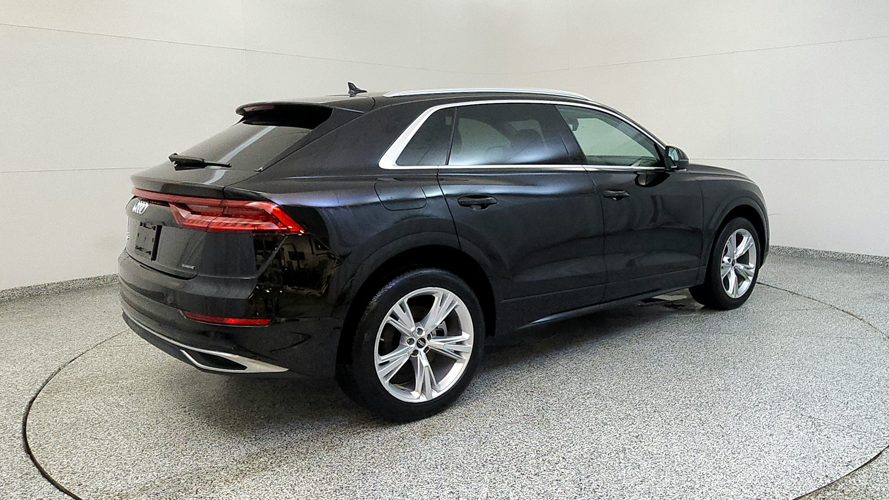 Used 2022 Audi Q8 Premium Plus AWD/4WD image 7
