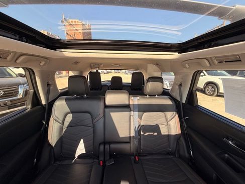 Used 2025 Nissan Pathfinder Platinum w/ Cargo Package FWD image 21