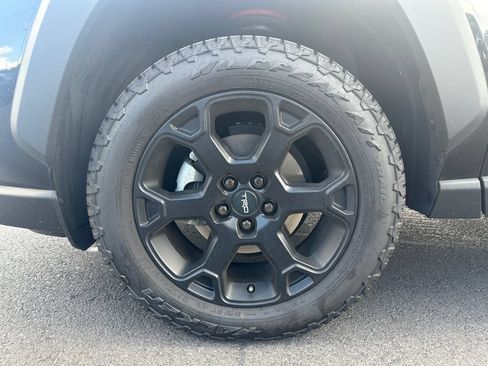 Used 2020 Toyota RAV4 TRD Off-Road AWD/4WD image 12