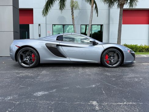 Used 2015 McLaren 650S Spider RWD image 45