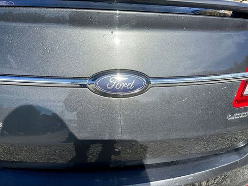 Used 2018 Ford Taurus Limited image 7