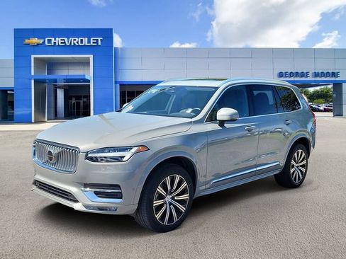 Used 2024 Volvo XC90 B5 Plus AWD/4WD image 2