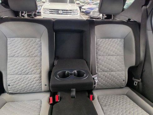 Used 2018 Chevrolet Equinox LS FWD image 36
