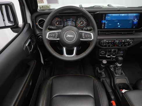 Used 2024 Jeep Wrangler Sahara w/ Technology Group image 23