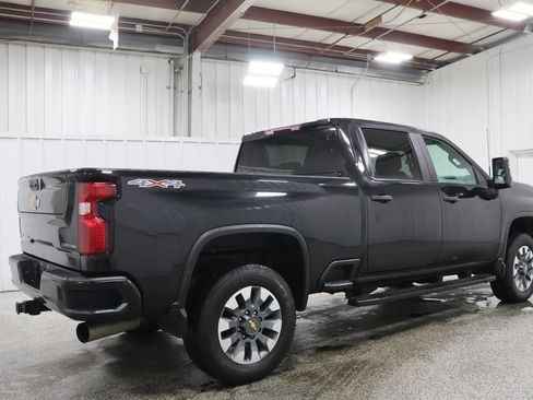 Used 2022 Chevrolet Silverado 2500 Custom image 6