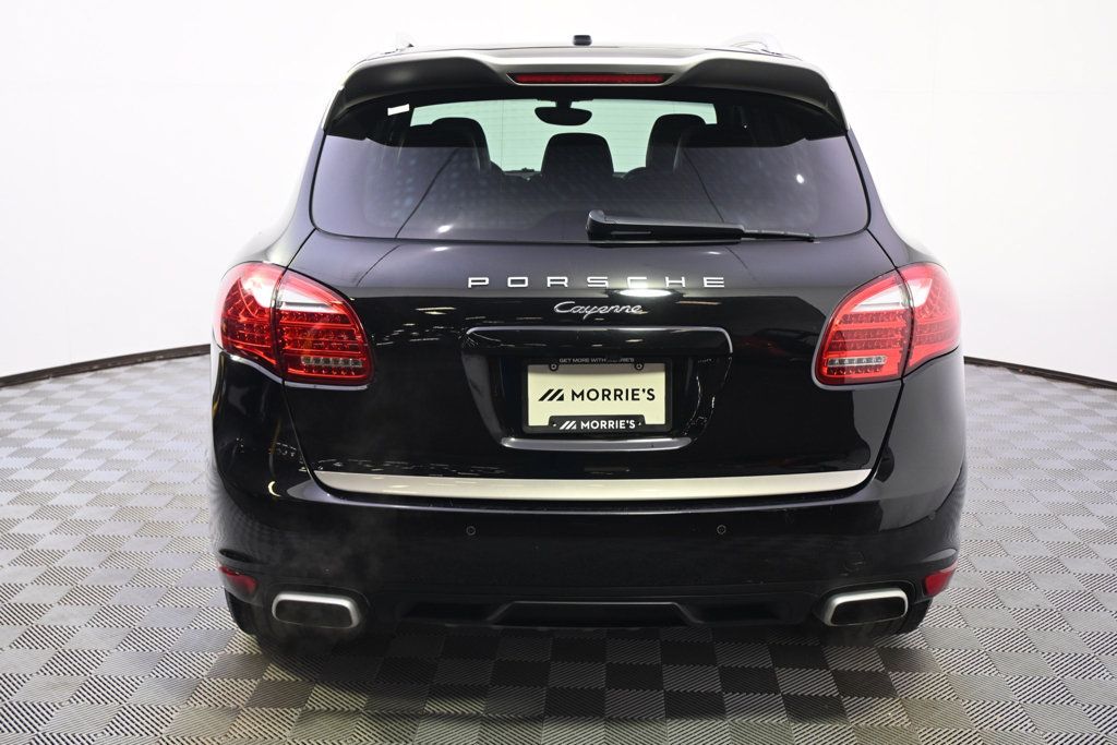 Used 2014 Porsche Cayenne Platinum Edition AWD/4WD image 5