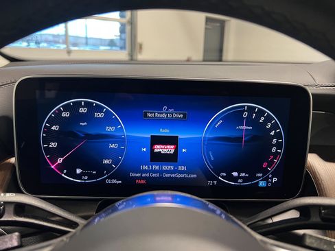 Used 2025 Mercedes-Benz GLC 350e 4MATIC image 13