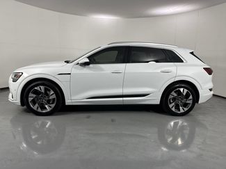 Used 2021 Audi e-tron Prestige w/ Prestige Package AWD/4WD video 2