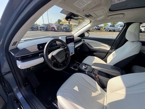 Certified 2024 Ford Mustang Mach-E Premium image 15