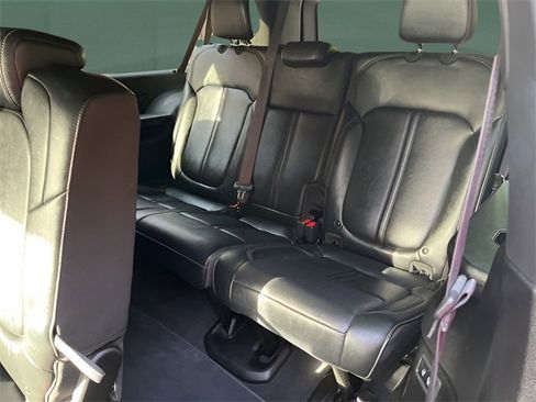 Used 2023 Jeep Wagoneer L Series II image 14