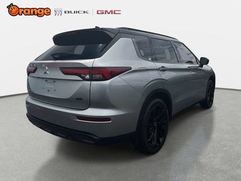 Used 2024 Mitsubishi Outlander SEL FWD image 3