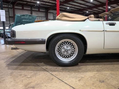 Used 1992 Jaguar XJS V12 Convertible RWD image 9