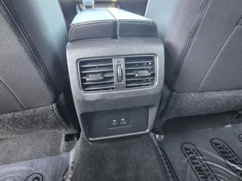 Certified 2023 Nissan Rogue SV FWD image 15