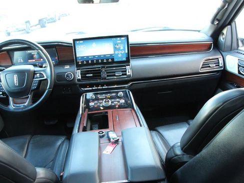 Used 2022 Lincoln Navigator Reserve image 20