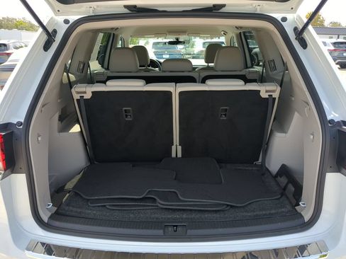 Certified 2023 Volkswagen Atlas SE FWD image 9