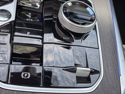 New 2026 BMW X7 xDrive40i image 27