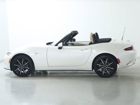 Used 2024 MAZDA MX-5 Miata Grand Touring image 36