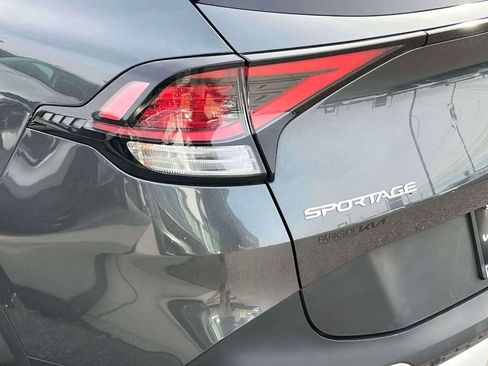 Used 2024 Kia Sportage LX image 33