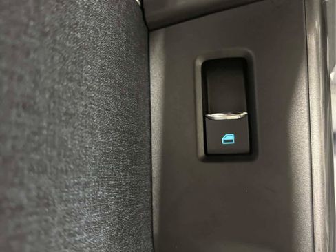 Used 2023 Ford F150 Lariat w/ Equipment Group 502A High image 31