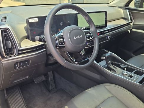 Certified 2025 Kia Sorento X-Line EX AWD/4WD image 54