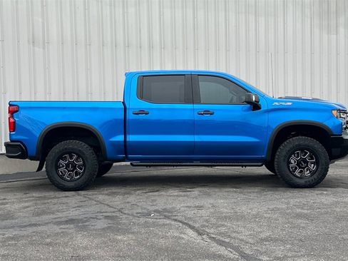 Used 2024 Chevrolet Silverado 1500 ZR2 w/ Technology Package image 4