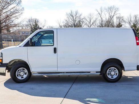 Used 2020 Chevrolet Express 2500 w/ Driver Convenience Package image 3