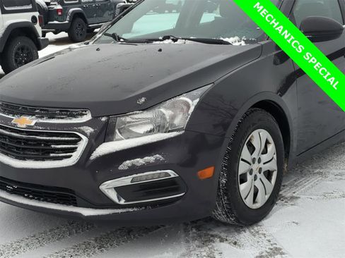 Used 2016 Chevrolet Cruze LT image 11