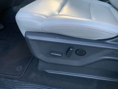 Used 2025 Ford Expedition Active image 26