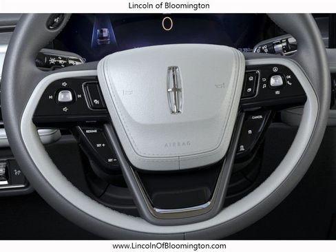 New 2026 Lincoln Aviator AWD w/ Jet Appearance Package image 15