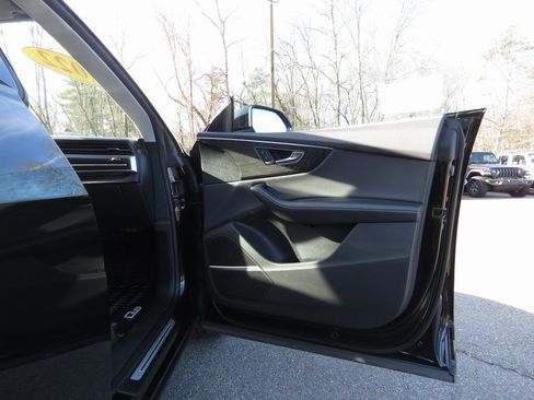 Used 2022 Audi Q8 Prestige image 12