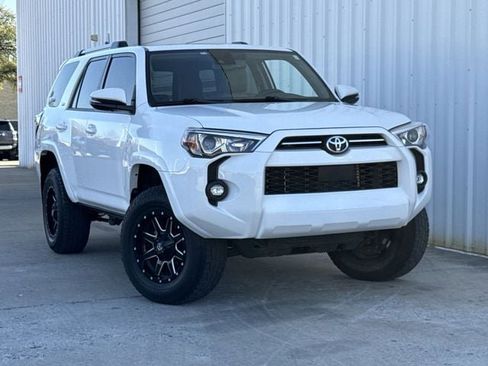 Used 2023 Toyota 4Runner SR5 Premium w/ Moonroof Package image 2