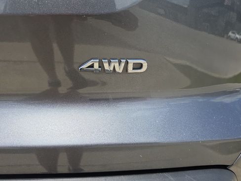Used 2025 Nissan Pathfinder SV AWD/4WD image 18