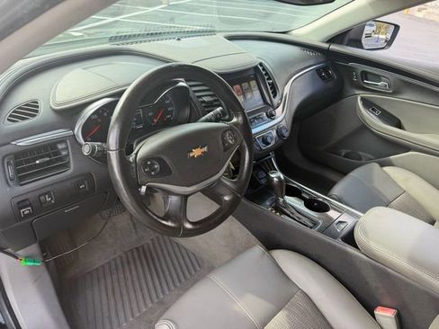 Used 2016 Chevrolet Impala LT FWD image 10