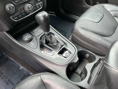 Used 2020 Jeep Cherokee Limited image 33